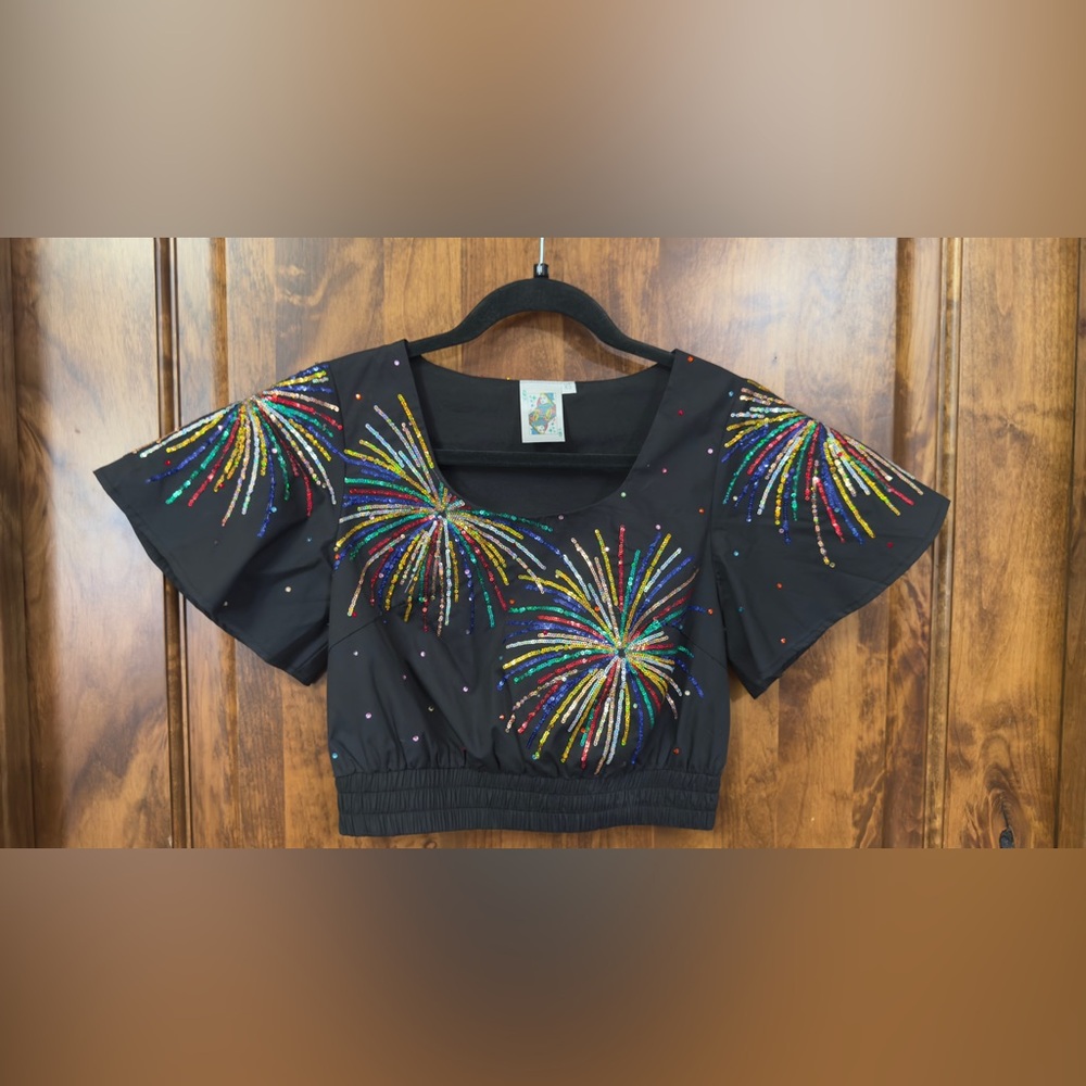 QUEEN OF SPARKLES Black Firework Crop Top